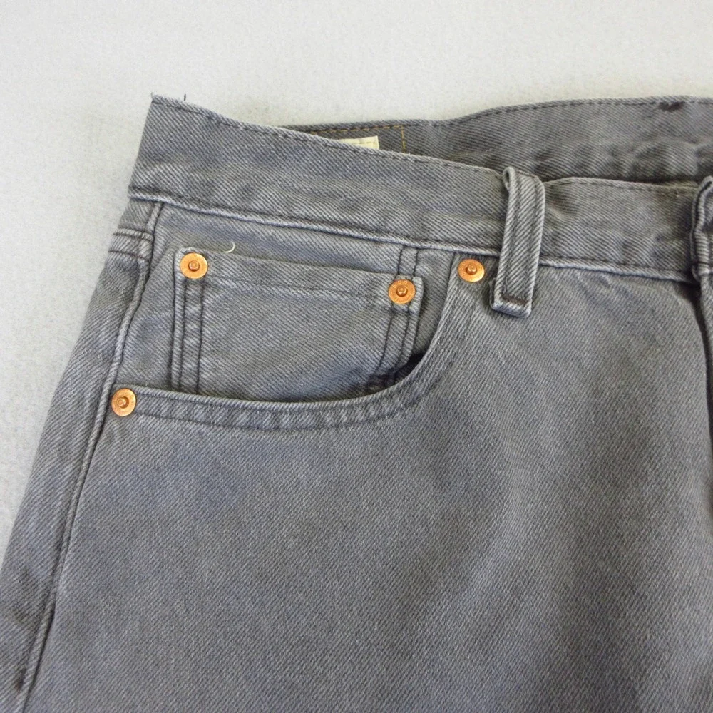 Levis Premium 501 Jeans Mens 34x32 (34x31) Gray Button Fly 100% Cotton EUC